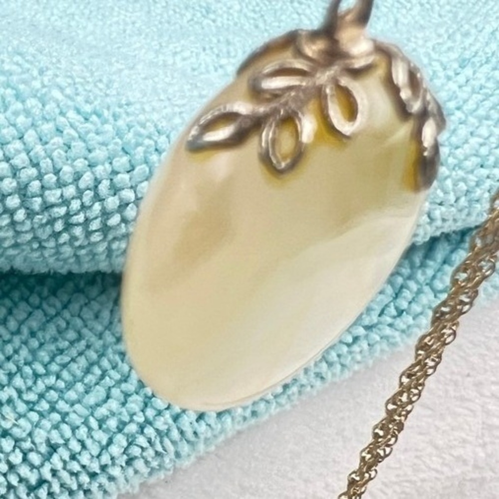 Vintage Necklace Gold Plated Cloud Agate Pendant Gold Filled Chain 18"